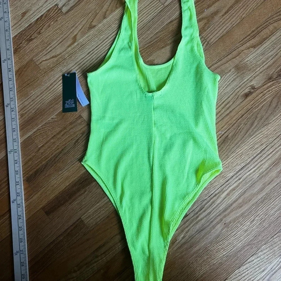 NWT Deep neck bodysuit - Picture 2 of 5